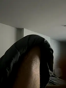 Pikachucums4u webcam