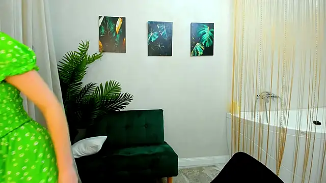 MakeYoueHappy webcam