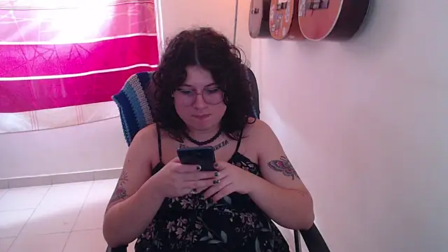 smoke_trip_alicia - Smoke_trip_Alicia's free webcam