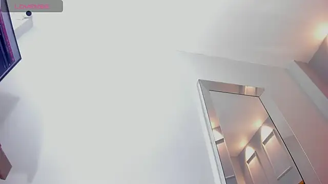 ALISSON_BARKER webcam