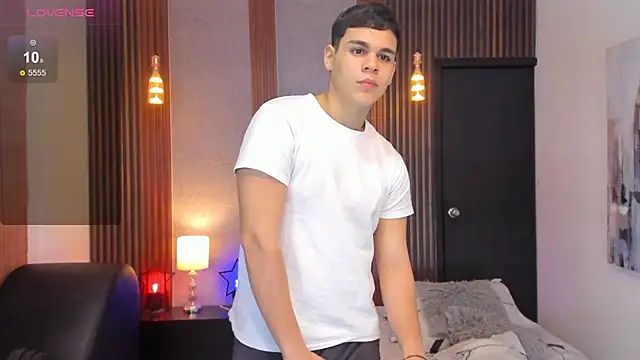 james_jonnes - James_jonnes's free webcam