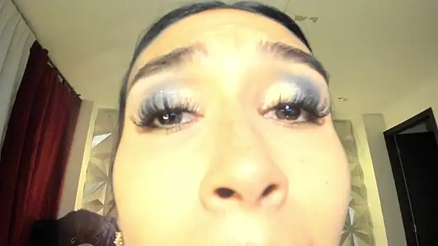 hellen_tease webcam stripchat model stream image