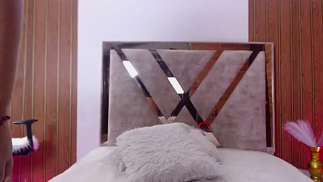 AGATHAA_WHITE webcam