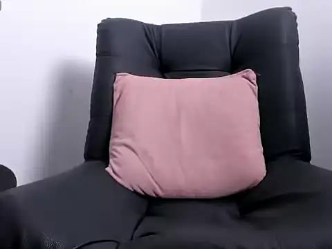 axel_davis_ live cam screenshot male on VideoChat.work — Live Cam Directory