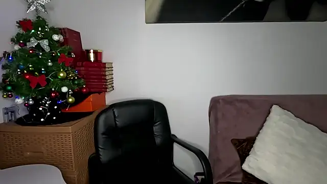 Gold_Alpha_Boy webcam