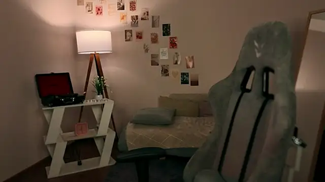 branchwithflowerss webcam