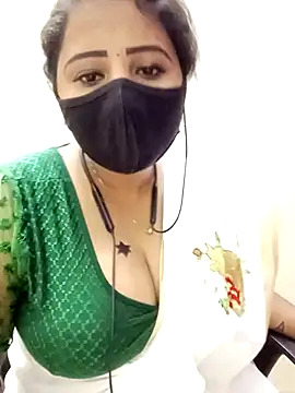 Webcam Model (tamil_Vennila)  is live.Free join now!