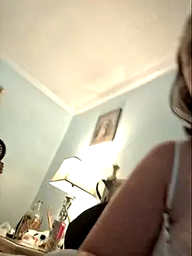 MilfyMrsRobinson webcam