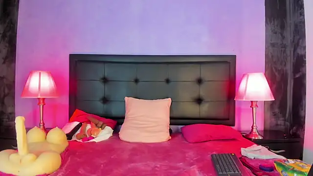 MaduraLuciana webcam