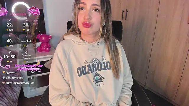 Cloee_Rainbow1 webcam