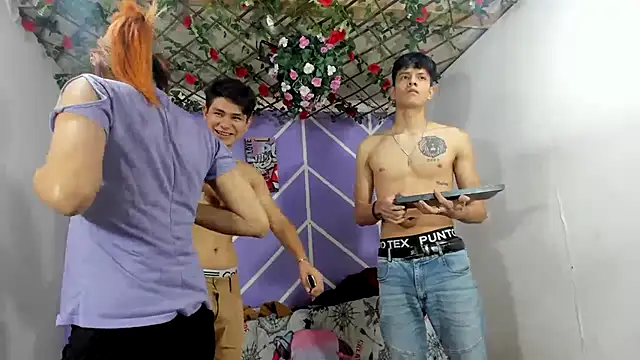 lau_and_boys18 webcam