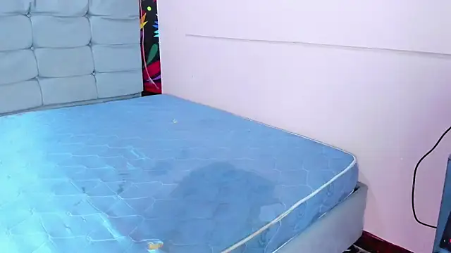 scarleth_blonde69 webcam