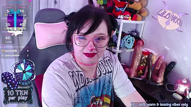 LiloMoon69 webcam