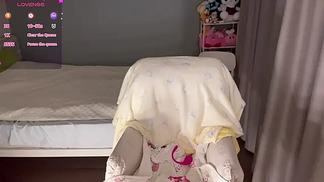 Kittenfishing webcam