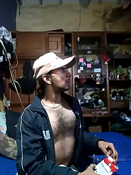 hairy_mannn webcam