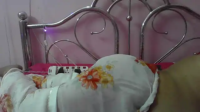 cute_lailaa live webcam from India on Ufotopia – Live Cams & Video Chat