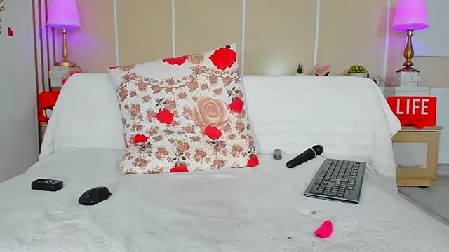 NatyPreciousss webcam