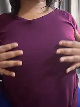 Webcam Model (Maggi-is-back)  is live.Free join now!