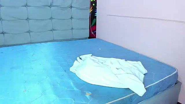 scarleth_blonde69 webcam