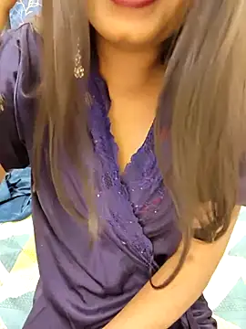 Webcam Model (yhona_darling)  is live.Free join now!