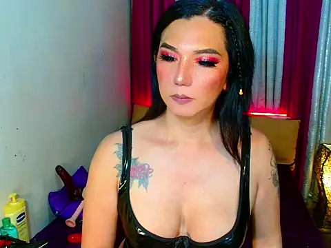 WorldClassEmerald webcam