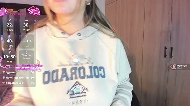 Cloee_Rainbow1 webcam