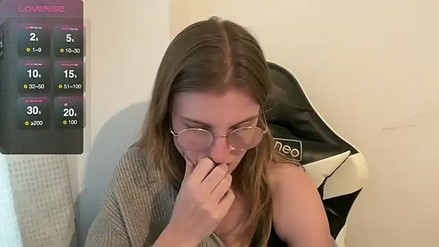 BustyKellyXXX webcam