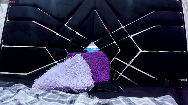 LITTLESUSSYY_ webcam