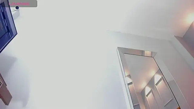 ALISSON_BARKER webcam