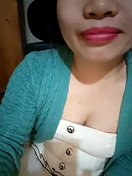Meoweo_23 webcam