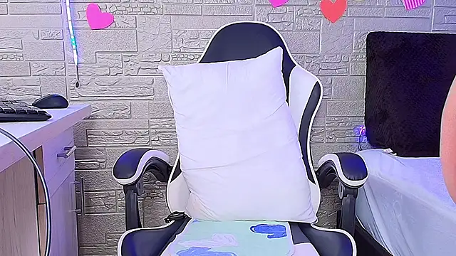 naomi_diamond_ webcam