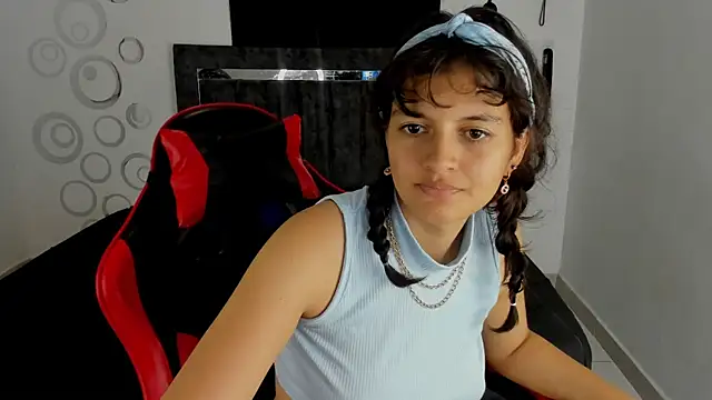 Mia_and_Kenai webcam