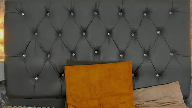 EuphoriaSavage webcam