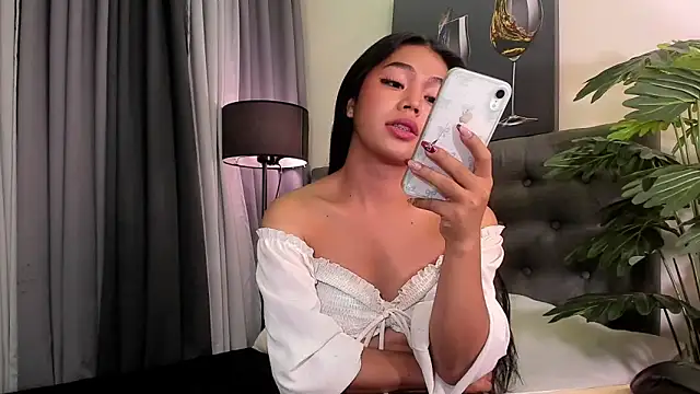 AsianHugecockAnna webcam