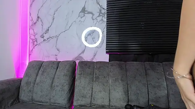 Courtney_gonet webcam