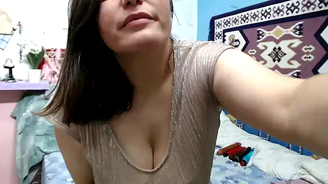 AdelineBlueEyes webcam