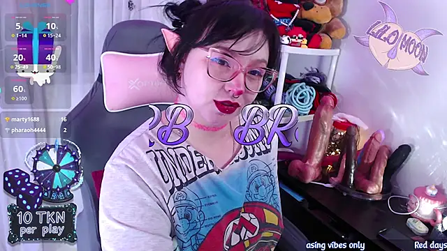 LiloMoon69 webcam