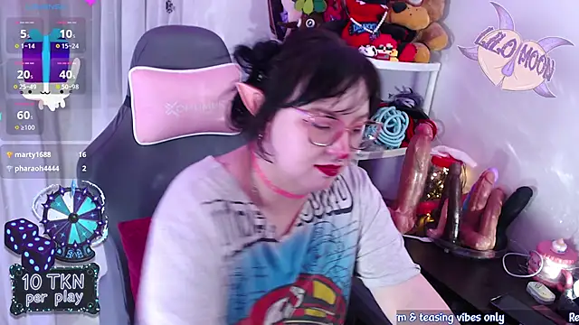 LiloMoon69 webcam
