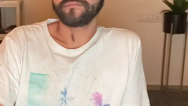 MakeMeAwareAah webcam