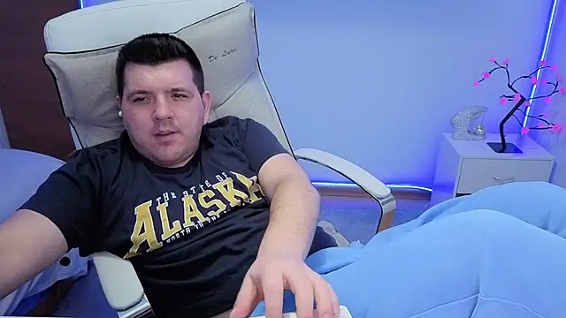 jasonjacks (M young) - Masturbating hard and Cum