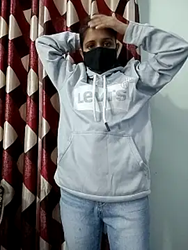 Webcam Model (Ruhi_07)  is live.Free join now!