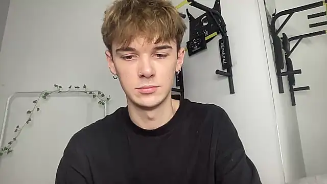 milk_guy (M twink) - buy new toy)