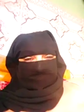 Webcam Model (Forla-40)  is live.Free join now!