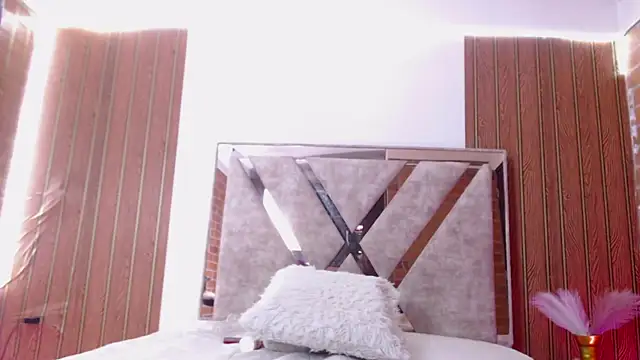 AGATHAA_WHITE webcam