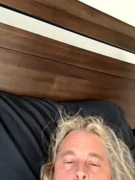 zeus337 webcam stripchat model stream image