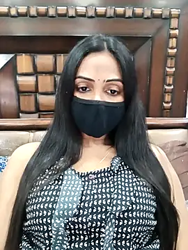 Webcam Model (Yours-Bebo)  is live.Free join now!