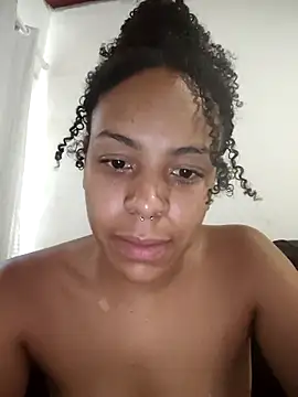 Julia_Pretinha webcam