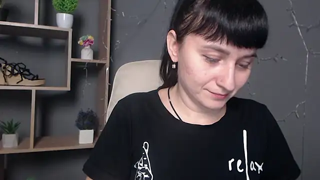 ninaflawlees - NinaFlawlees's free webcam - UK Sex Cams