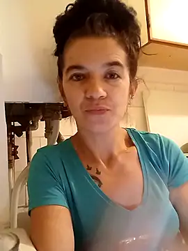 alinaalinutzq live cam screenshot female from Sex Land on Ufotopia – Live Cams & Video Chat