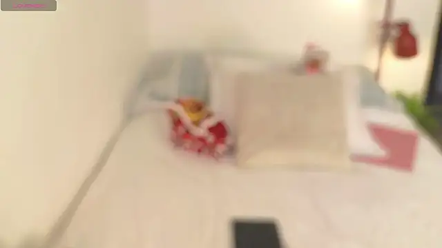 tommyfoxboy (M twink) - put your ass forward playing with plug